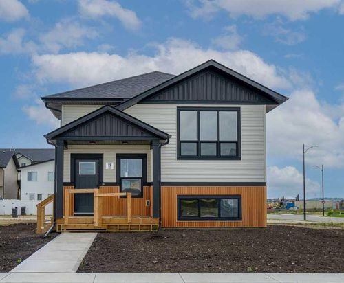 19 Ian Way, Sylvan Lake, AB, T4S0W5 | Card Image