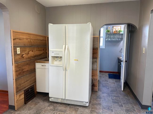 110 N Pearl St, House other with 3 bedrooms, 1 bathrooms and null parking in Menno SD | Image 17