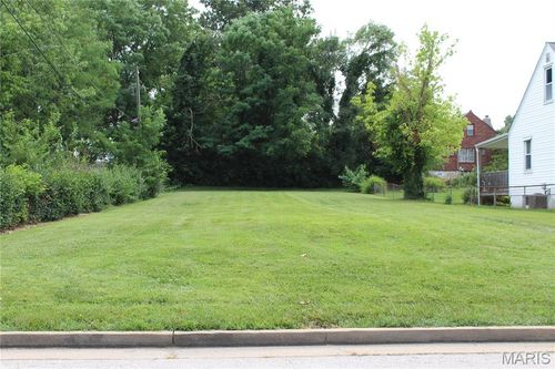 10110 Lackland Rd, Overland, MO, 63114-2216 | Card Image