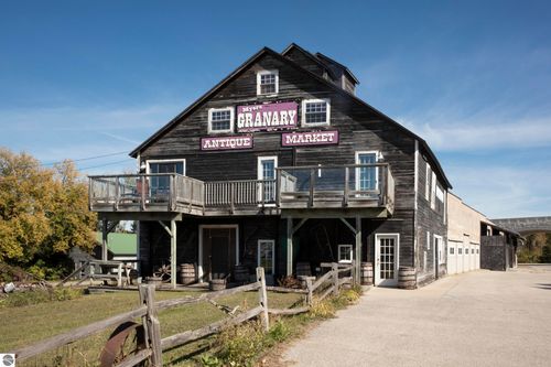 7300 Crystal Ave, Beulah, MI, 49617-5114 | Card Image