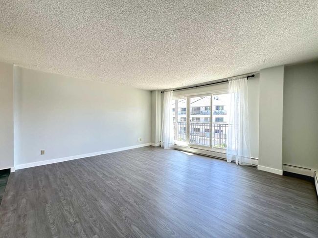 303 - 635 56 Avenue Sw, Condo with 2 bedrooms, 1 bathrooms and 1 parking in Calgary AB | Image 4
