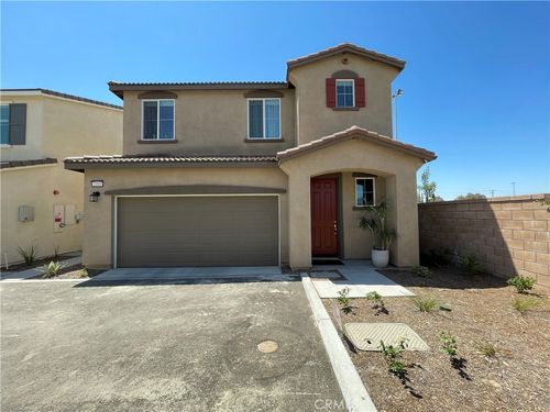 2095 Bergamot St, Redlands, CA, 92374-2165 | Card Image