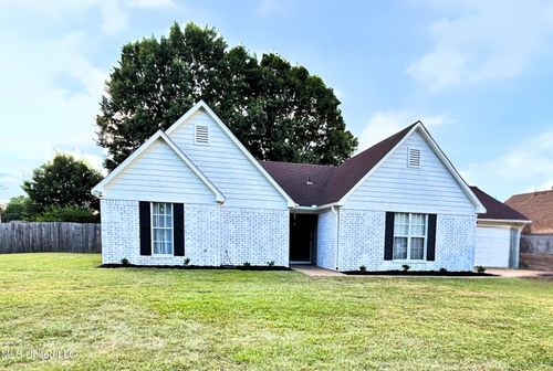 122 Apple St, Senatobia, MS, 38668-2334 | Card Image