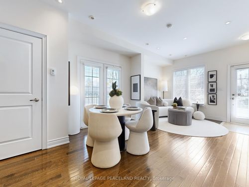 82 Hargrave Lane, Toronto, ON, M4N0A4 | Card Image