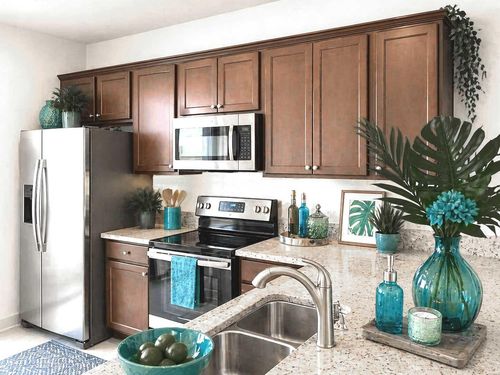 9878 E Villa Cir, Vero Beach, FL, 32966-3148 | Card Image