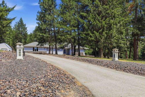 6920 N Harvard Rd, Newman Lake, WA, 99025-9415 | Card Image