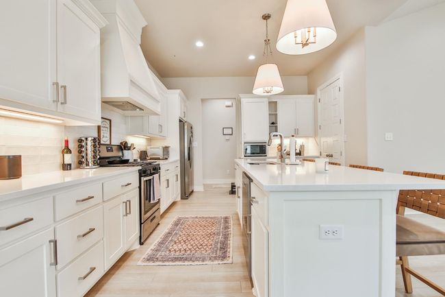 6903 18 Th St, House other with 3 bedrooms, 2 bathrooms and null parking in Lubbock TX | Image 11