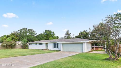 4612 Coteau Rd, New Iberia, LA, 70560-7668 | Card Image