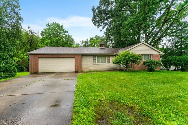 1729 Mccollum Rd, House other with 3 bedrooms, 2 bathrooms and null parking in Youngstown OH | Image 4
