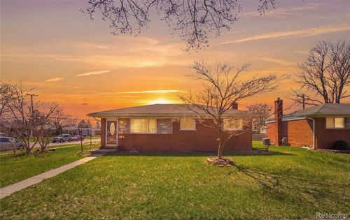 12876 Martin Rd, Warren, MI, 48088-4201 | Card Image