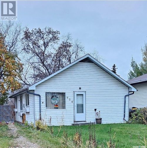 608 3rd Ave W, Meadow Lake, SK, S9X1A8 | Card Image