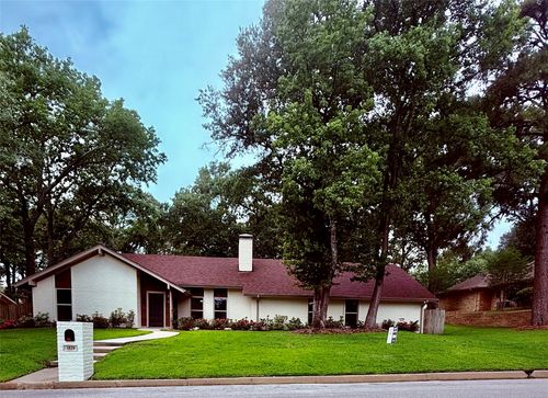 3829 Cloverdale Dr, Tyler, TX, 75701-9311 | Card Image