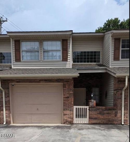 1303 Mountain Meadows Way, Sevierville, TN, 37862-9310 | Card Image