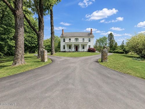 42 Schumann Rd, Averill Park, NY, 12018-3307 | Card Image