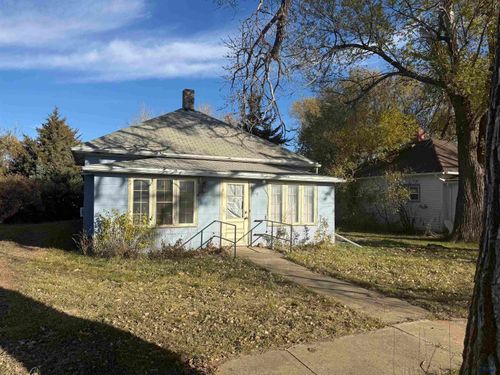 418 3rd St, Newell, SD, 57760 | Card Image