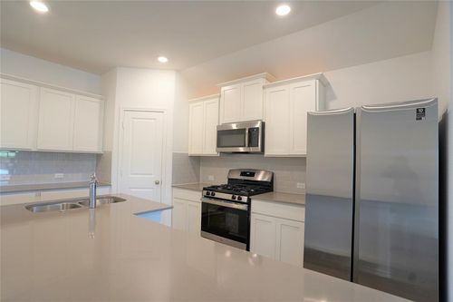 330 Rioja, Kyle, TX, 78640-2753 | Card Image