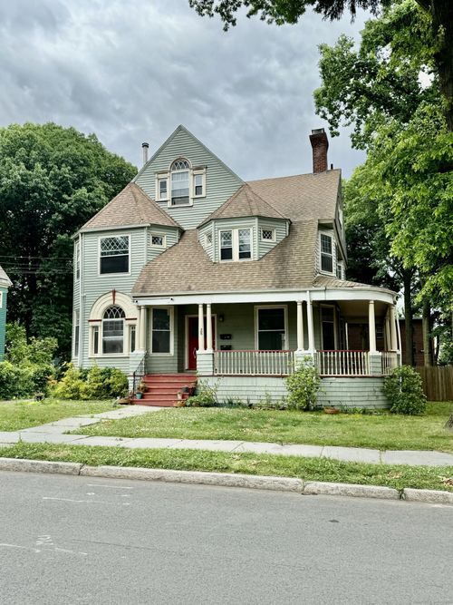 28 Kenyon St, Hartford, CT, 06105-2505 | Card Image