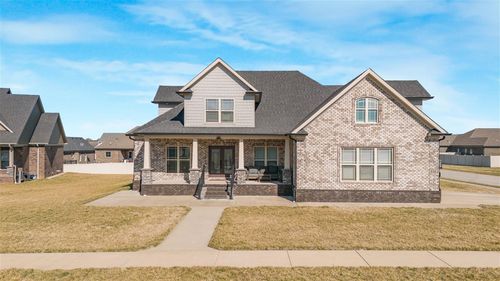 635 Montrose Dr, Bowling Green, KY, 42104-6002 | Card Image