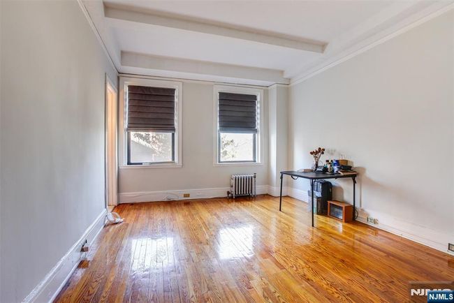 363-37 Mount Prospect, Condo with 3 bedrooms, 2 bathrooms and null parking in Newark NJ | Image 12