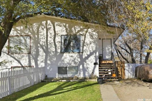138-140 Clancy Dr, Saskatoon, SK, S7M4L2 | Card Image