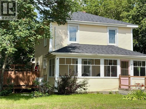828 Landry St, Bathurst, NB, E2A2V3 | Card Image