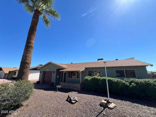 3215 W Sharon Ave, Phoenix, AZ, 85029-1282 | Card Image