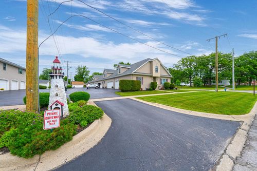 2815 Omar St, Port Huron, MI, 48060-2960 | Card Image