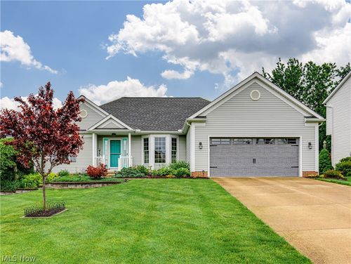 568 Breiton Cir, Barberton, OH, 44203-7783 | Card Image