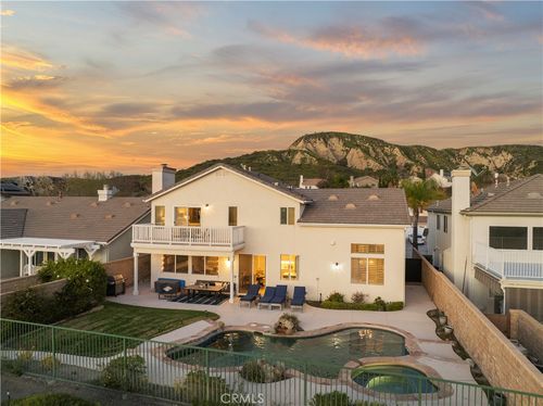 26451 Puffin Pl, Canyon Country, CA, 91387 | Card Image