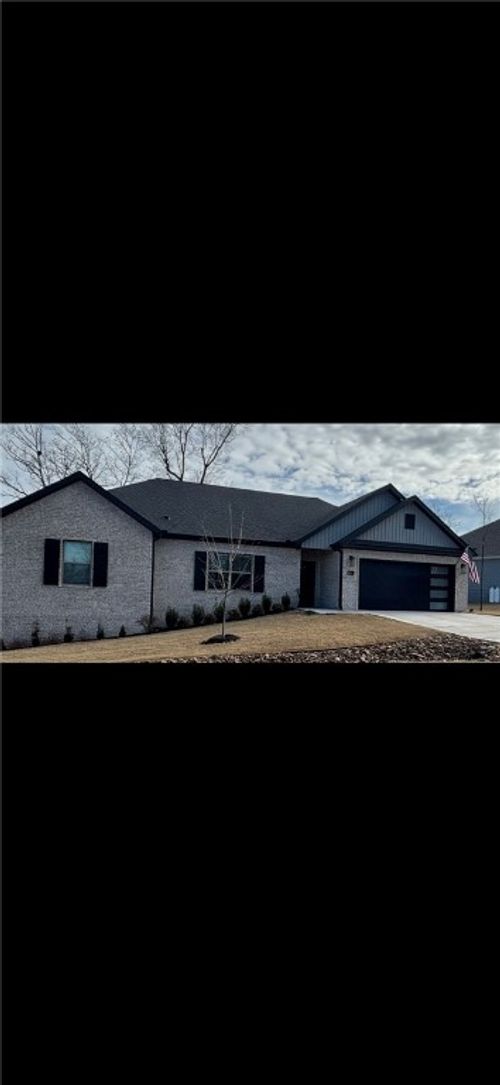 2 Anchinleck Cir, Bella Vista, AR, 72715-5082 | Card Image