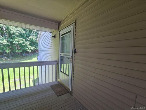 248 Concord Ln, Middletown, NY, 10940-6655 | Card Image