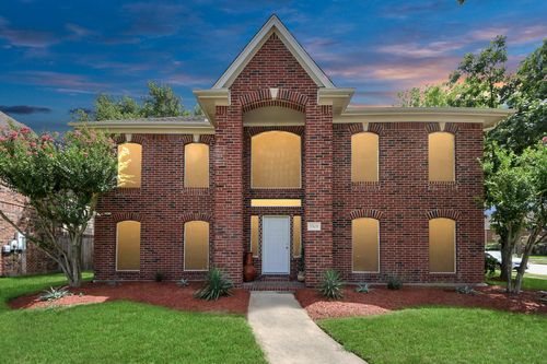 1503 Pine Ridge Ln, Pearland, TX, 77581-8717 | Card Image