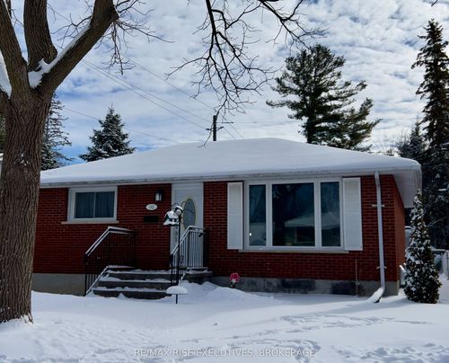 162 Second Ave, Napanee, ON, K7R2J2 | Card Image