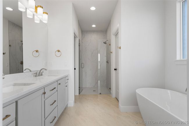2038 E 129 Th St S, House other with 3 bedrooms, 3 bathrooms and null parking in Jenks OK | Image 28