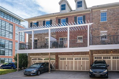 5 Whitehaven Lane, Kitchener, ON, N2H0B3 | Card Image