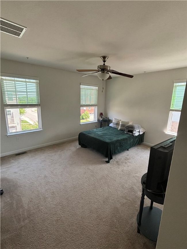 2801 Pointe View Dr, Townhouse with 3 bedrooms, 3 bathrooms and 2 parking in Mars PA | Image 12