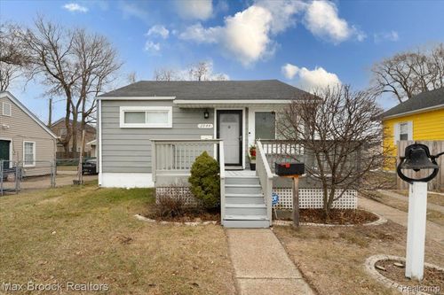 2944 Wolcott St, Ferndale, MI, 48220-1035 | Card Image