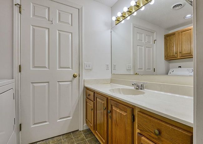1 Wesley Rd, Condo with 4 bedrooms, 2 bathrooms and null parking in Keene NH | Image 35