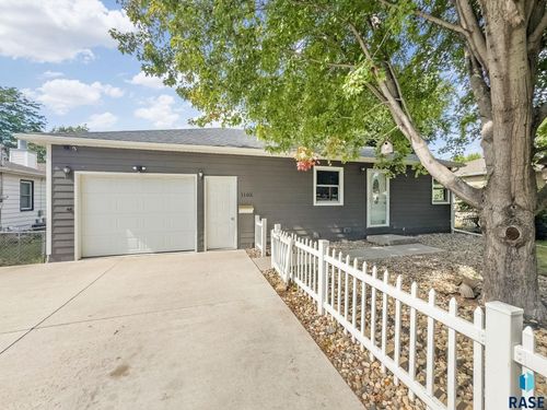 1105 S Tabbert Cir Circle, Sioux Falls, SD, 57103 | Card Image