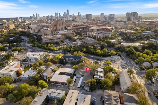 Just a 10 minute drive to Downtown Austin. | Image 13