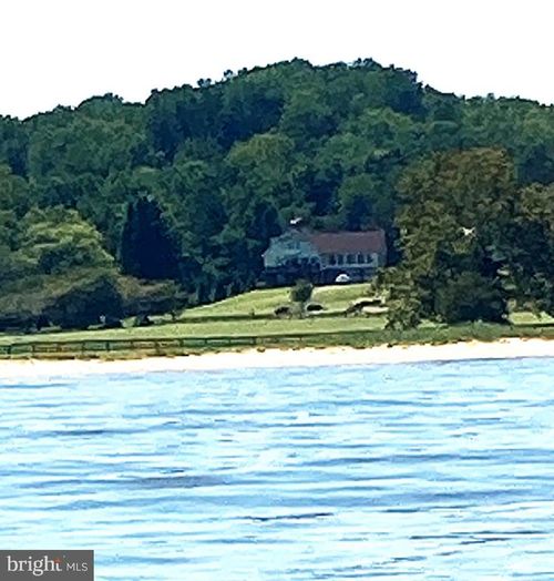 6970 Kim Ln, FRIENDSHIP, MD, 20758-9765 | Card Image