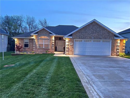 452 Ash Ct, Warrensburg, MO, 64093-7510 | Card Image