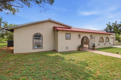 7 La Motte St, Brackettville, TX, 78832-5123 | Card Image