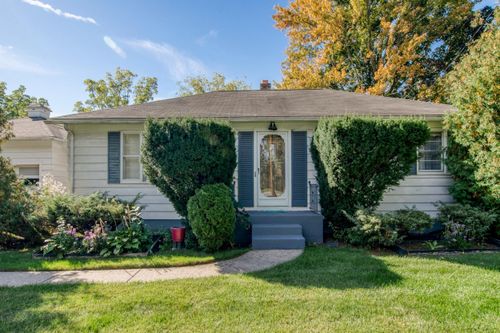 2736 Cascade Rd Se, East Grand Rapids, MI, 49506-1979 | Card Image