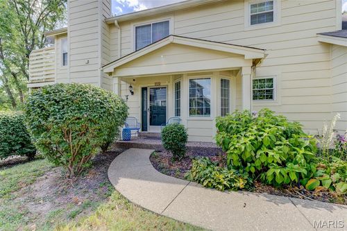 3115 Autumn Trace Dr, Maryland Heights, MO, 63043-4906 | Card Image