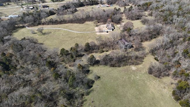 10585 Highway 25 E, House other with 3 bedrooms, 2 bathrooms and 2 parking in Hartsville TN | Image 49