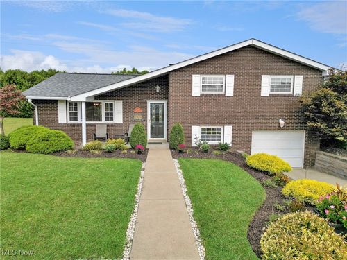 2431 Alexander Mnr E, Steubenville, OH, 43952-1265 | Card Image