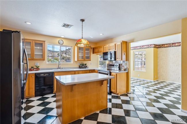 Kitchen | Image 25