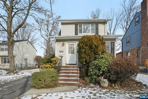 279 Genesee Ave, Englewood, NJ, 07631-3839 | Card Image