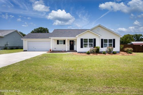 102 Harmony Way, Richlands, NC, 28574-8419 | Card Image